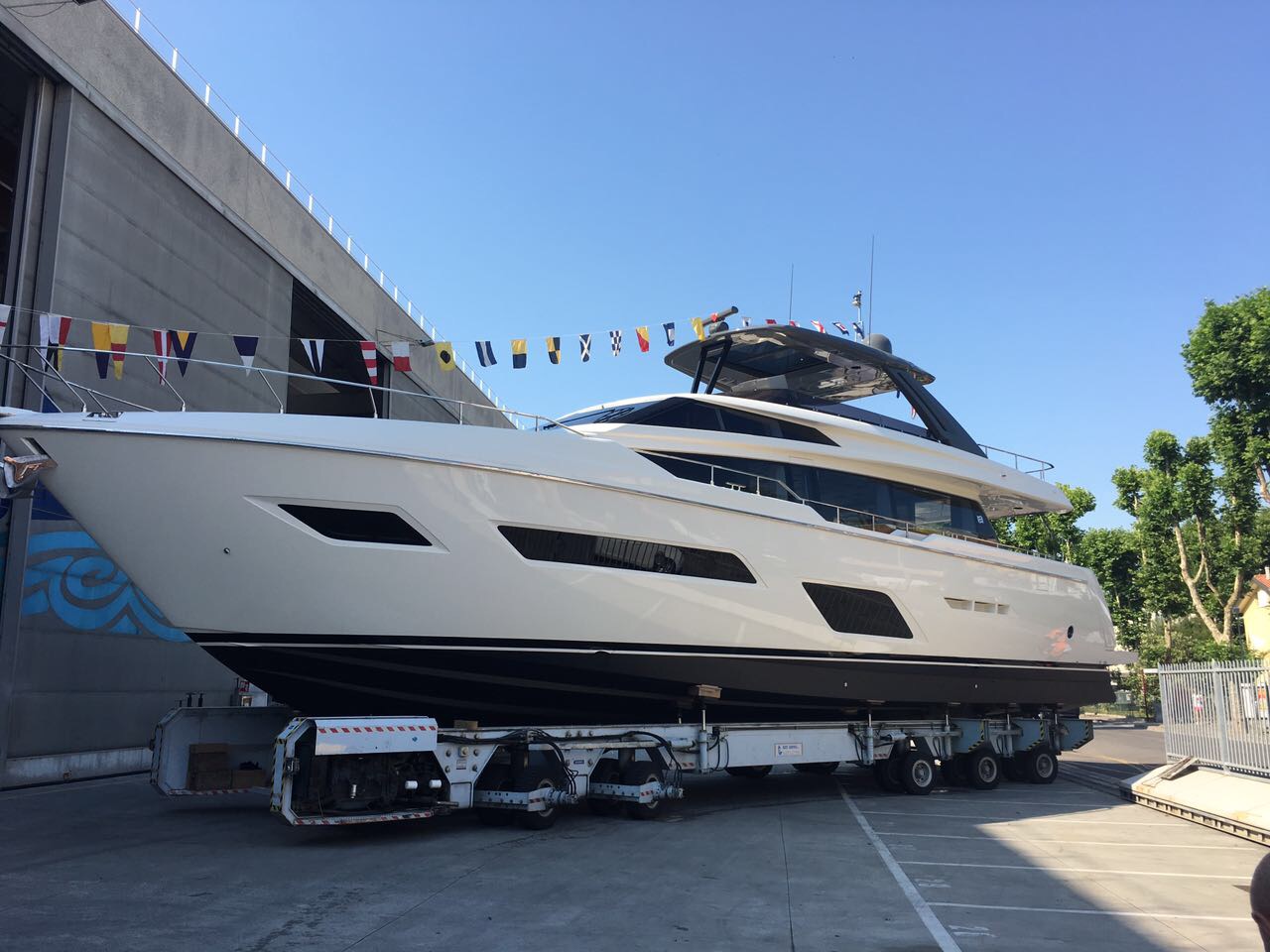 Новая модель Ferretti Yachts 780 спущена на воду!