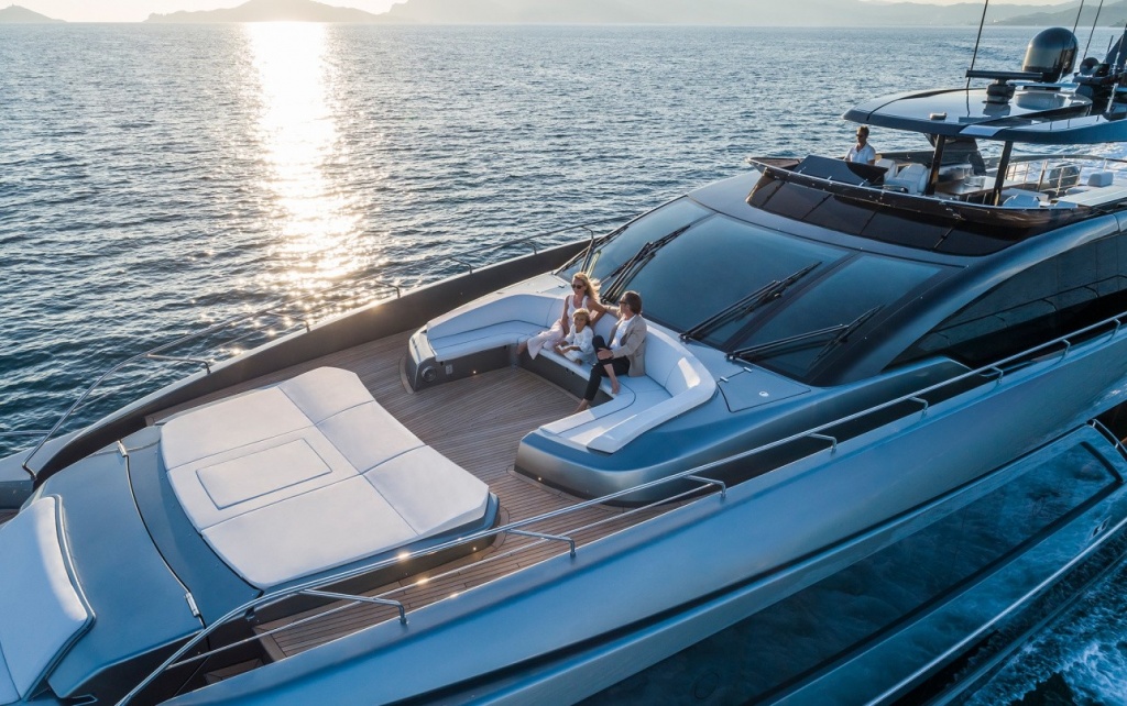 Riva 112' Dolcevita_2.jpg